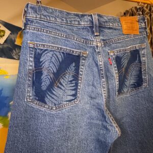 Levi  Jeans - 28"